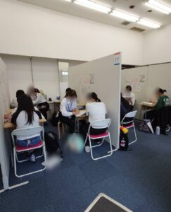 女子クラスの授業風景