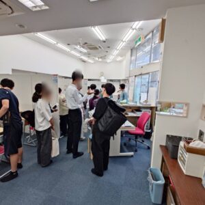休憩時間に講師に質問